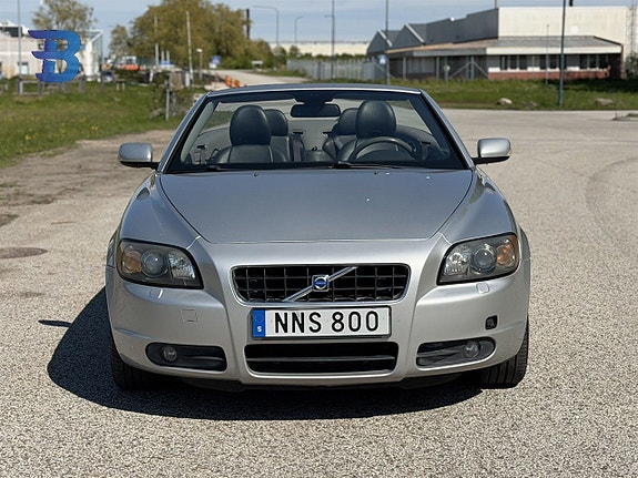 Volvo C70 2 of 5