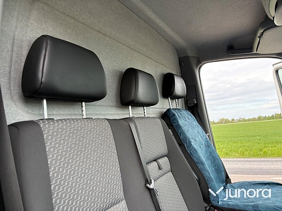 Volkswagen Crafter 25 of 29