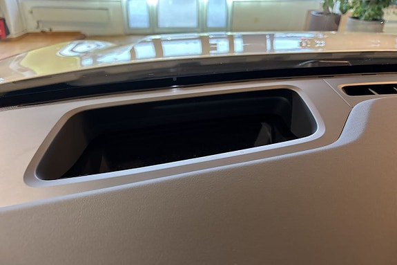 Volvo ES90 17 of 30