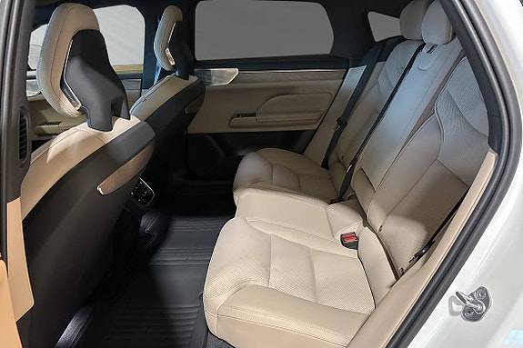 Volvo ES90 8 of 30