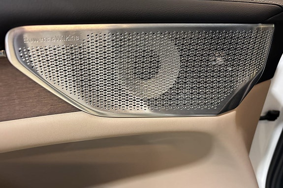 Volvo ES90 23 of 30