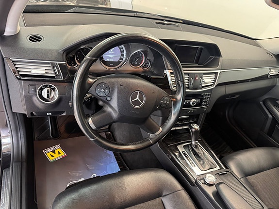 Mercedes-Benz E220 9 of 13