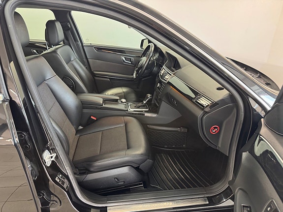 Mercedes-Benz E220 13 of 13