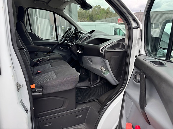Ford Transit Custom 14 of 19