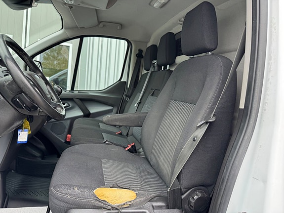 Ford Transit Custom 18 of 19
