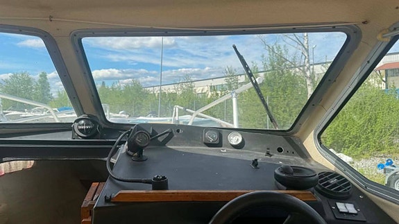 Flipper 620 ht & Evinrude 115 hk 4 of 5