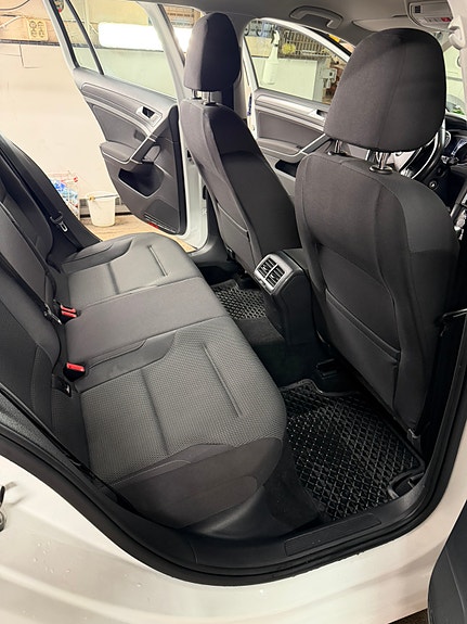 Volkswagen Golf VII 9 of 10