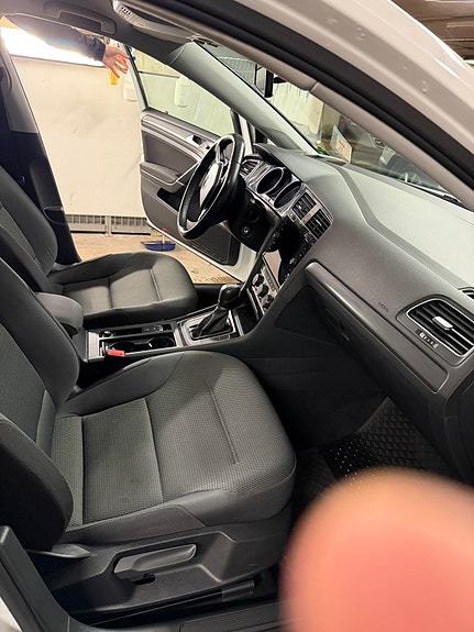 Volkswagen Golf VII 10 of 10