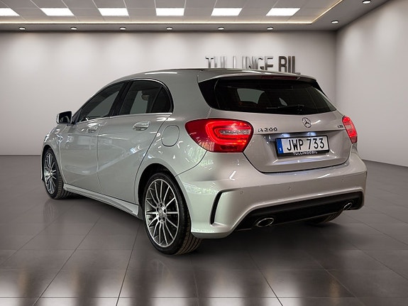 Mercedes-Benz A200 3 of 5