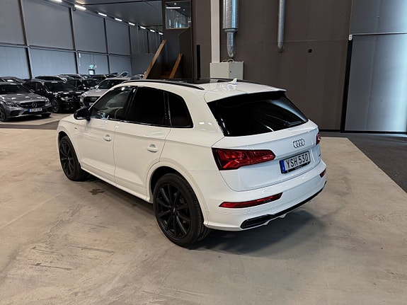 Audi Q5 4 of 5