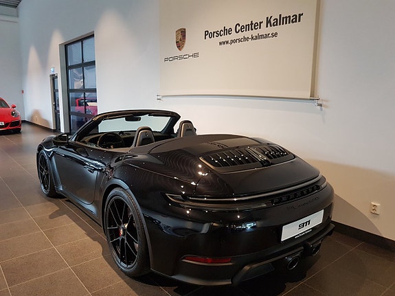 Porsche 911 Carrera 4 GTS 4 of 5