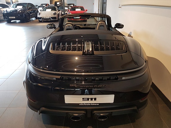Porsche 911 Carrera 4 GTS 5 of 5