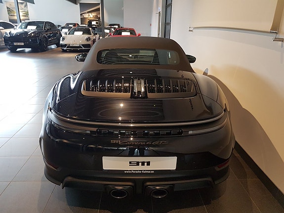 Porsche 911 Carrera 4 GTS 15 of 15