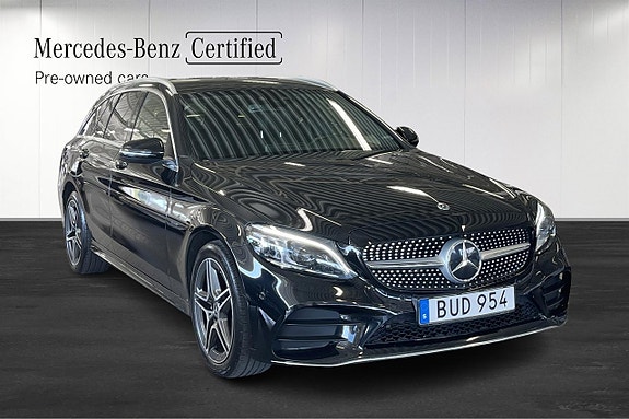 Mercedes-Benz C300 2 of 5