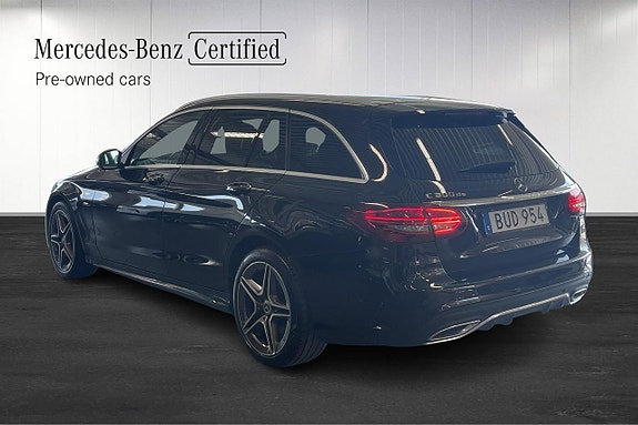 Mercedes-Benz C300 3 of 5