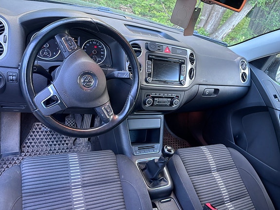 Volkswagen Tiguan 5 of 5