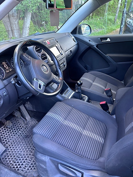 Volkswagen Tiguan 4 of 5
