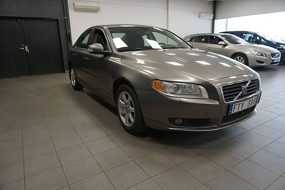Volvo S80 4 of 12