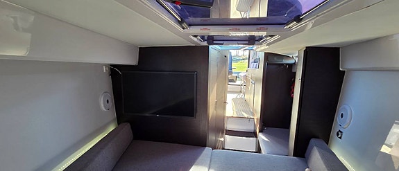 XO 360 2xPenta D4 300hp/st Premium cabinbåt 8 of 12