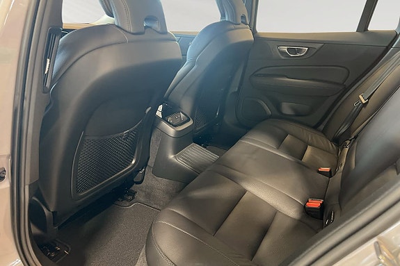 Volvo V60 9 of 23