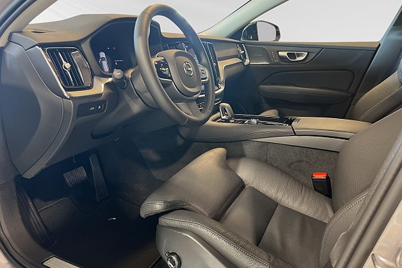 Volvo V60 8 of 23