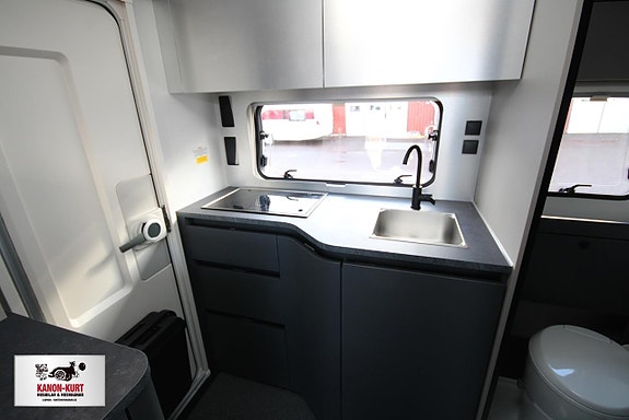 Adria Action 391 LH Sport 9 of 18