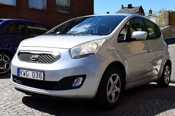 Kia Venga 2 of 8