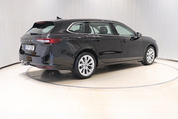 Skoda Superb 4 of 5
