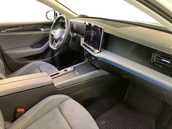 Volkswagen Passat 15 of 22