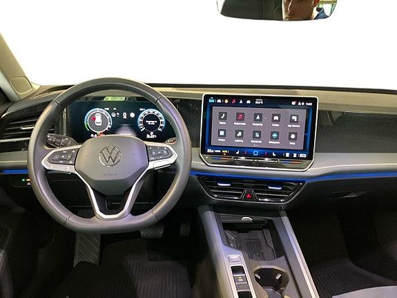 Volkswagen Passat 13 of 22