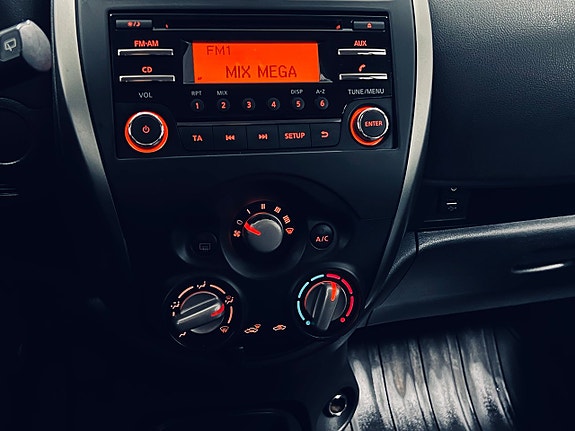 Nissan Micra 19 of 22