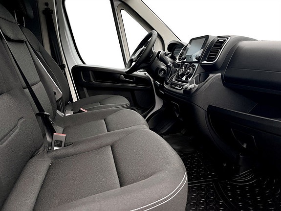 Peugeot Boxer 8 of 14
