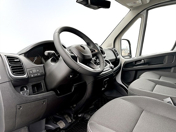 Peugeot Boxer 9 of 14
