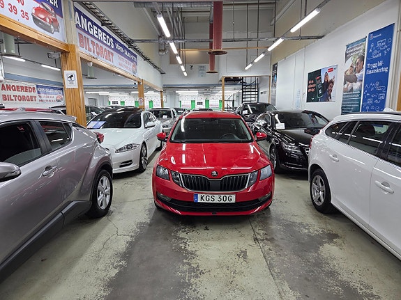 Skoda Octavia 3 of 5