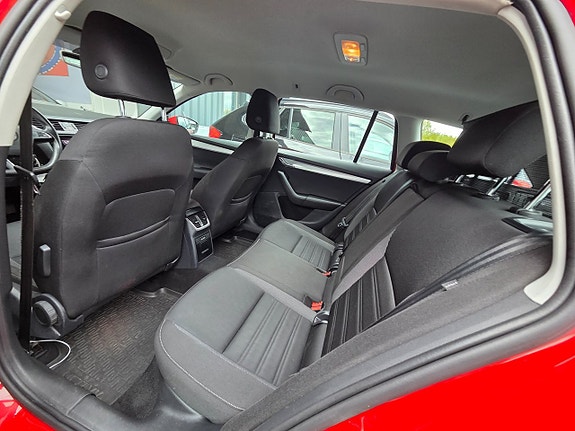 Skoda Octavia 12 of 15