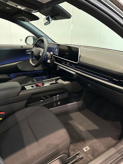 Hyundai Ioniq 6 5 of 8