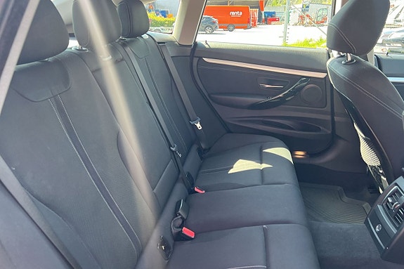 BMW 320 12 of 27