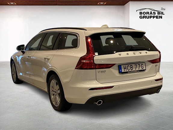 Volvo V60 2 of 14