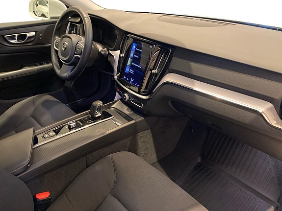 Volvo V60 4 of 14