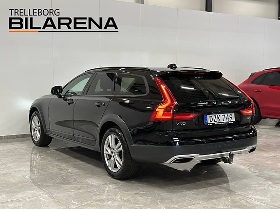 Volvo V90 Cross Country 6 of 27