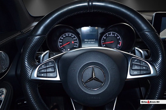 Mercedes-Benz GLC300 de 15 of 24