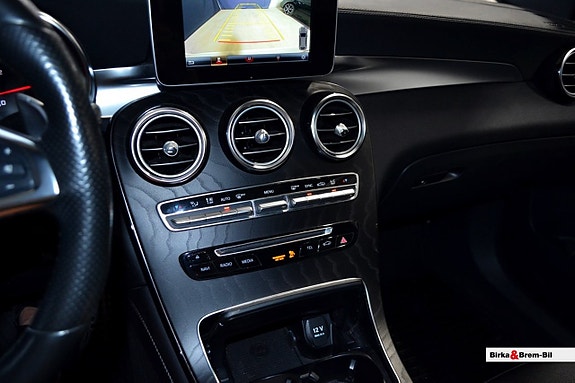 Mercedes-Benz GLC300 de 17 of 24