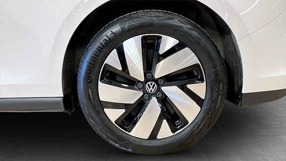 Volkswagen ID. Buzz 6 of 13