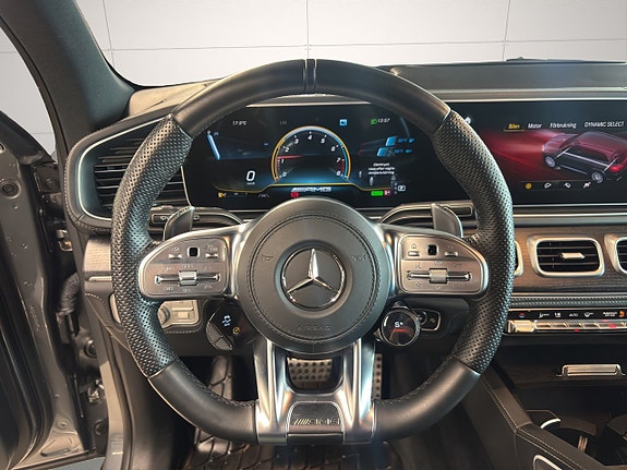Mercedes-Benz GLS63 16 of 28