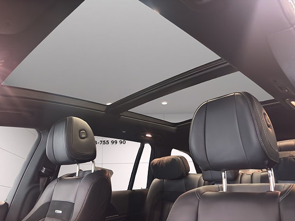 Mercedes-Benz GLS63 25 of 28