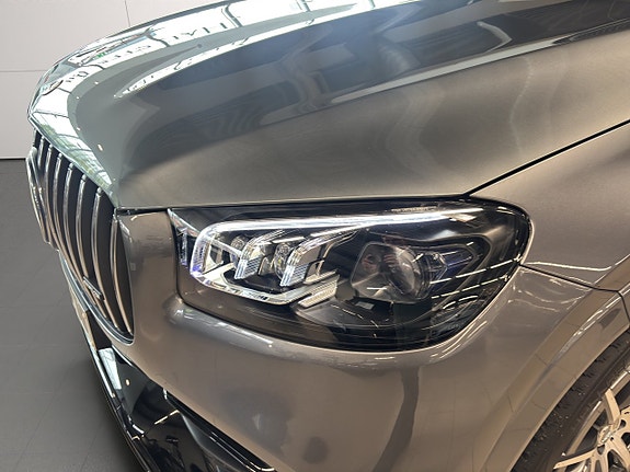 Mercedes-Benz GLS63 23 of 28