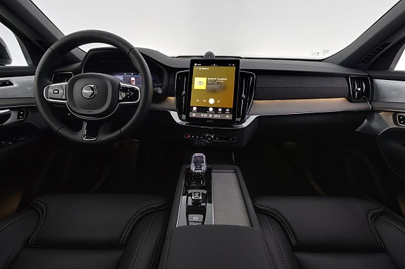 Volvo XC90 7 of 30