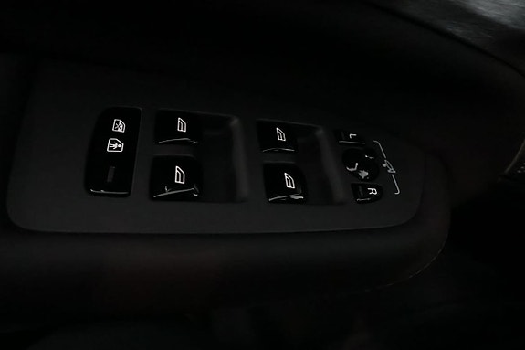 Volvo XC90 28 of 30