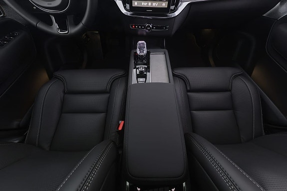 Volvo XC90 9 of 30