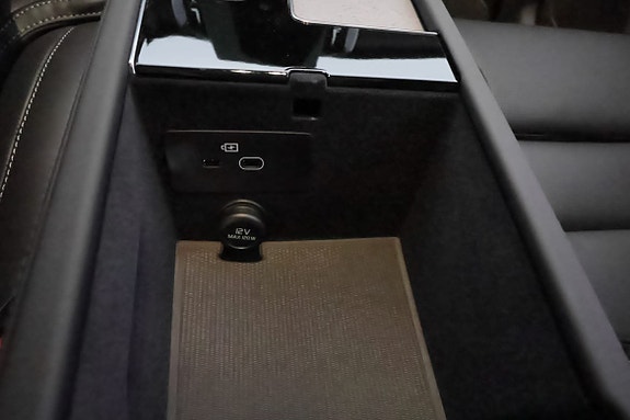 Volvo XC90 29 of 30
